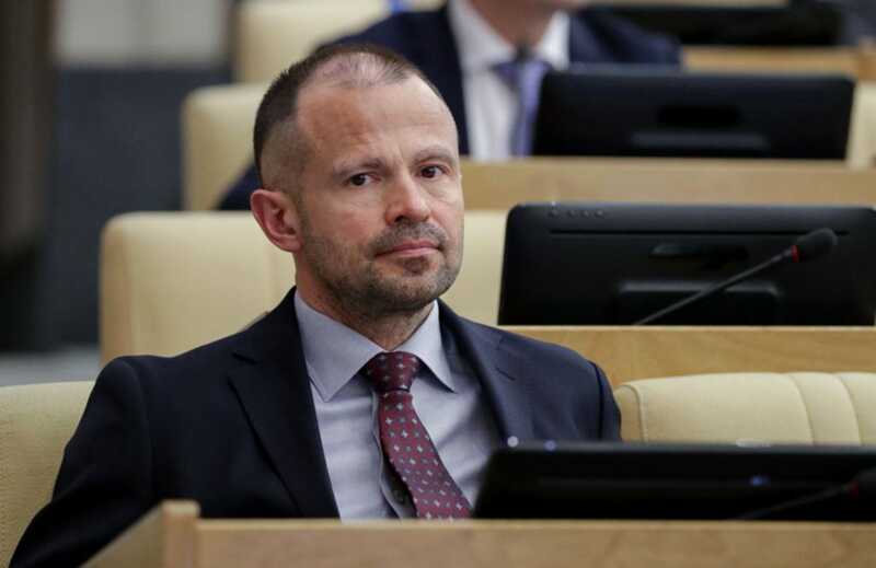 Депутат Лябихов инсценировал развод, чтобы скрыть имущество в Мюнхене