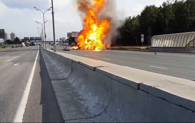 В сети появилось видео со взрывом «Газели» в Москве