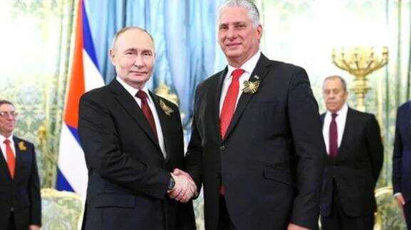 Путин обещает выделить Кубе миллиард за визит