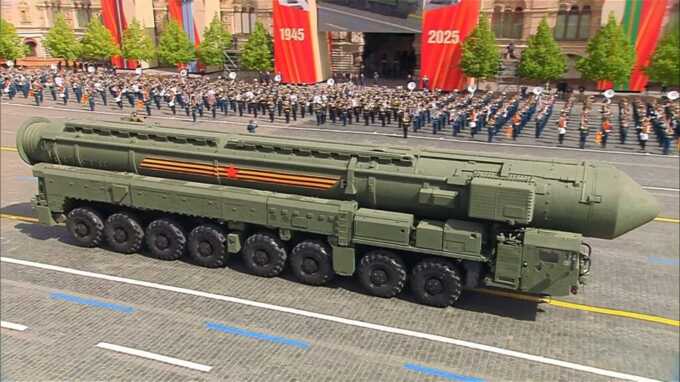На Красной площади прошло совместное шествие войск России, Китая и стран СНГ