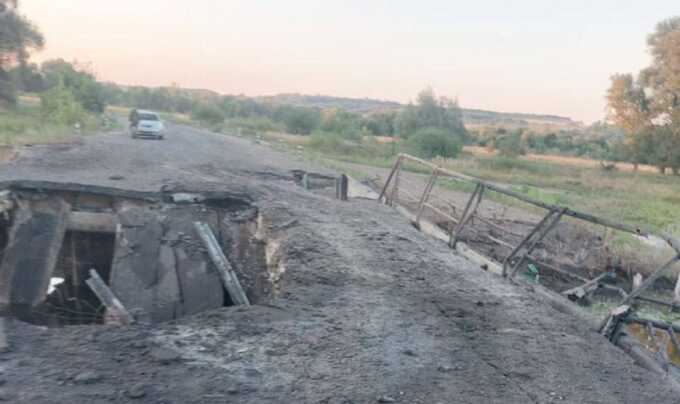 Украинские вооруженные силы нанесли удар по мосту в Курской области