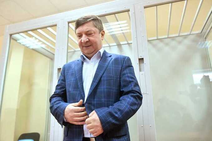 Бывшему заместителю начальника Генштаба Халилу Арсланову грозит 19 лет лишения свободы по обвинению в коррупции