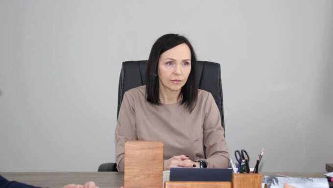 В Вологодской области чиновницу уволили после скандального видео с её дочерью