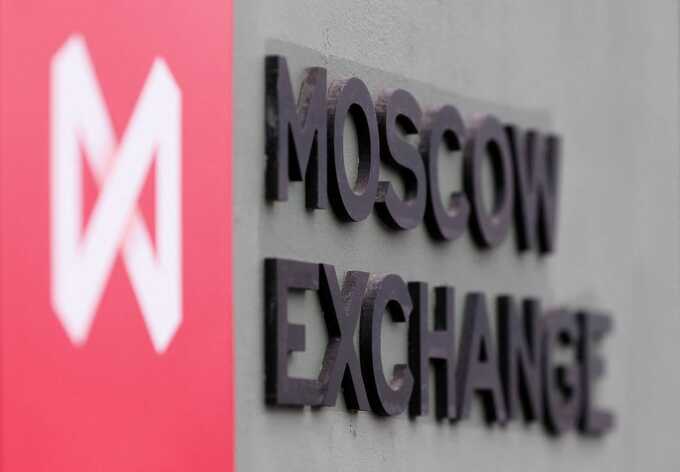 Российские акции резко упали после нападения Украины на авиабазы