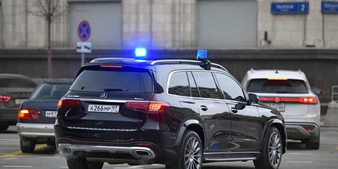 Следователи применили силу к главному редактору Ura.ru во время обыска