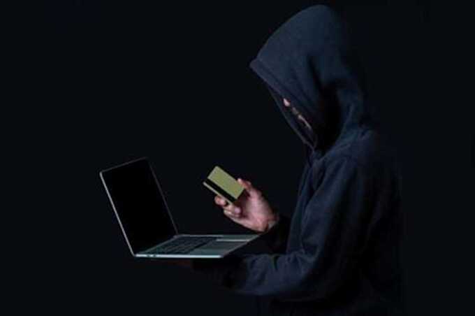 Мошенники звонят, притворяясь, что проводят соцопросы, и записывают голоса для создания дипфейков