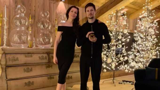 Бывшая жена Дурова значительно снизила цену на сильно поврежденную трехкомнатную квартиру в Санкт-Петербурге