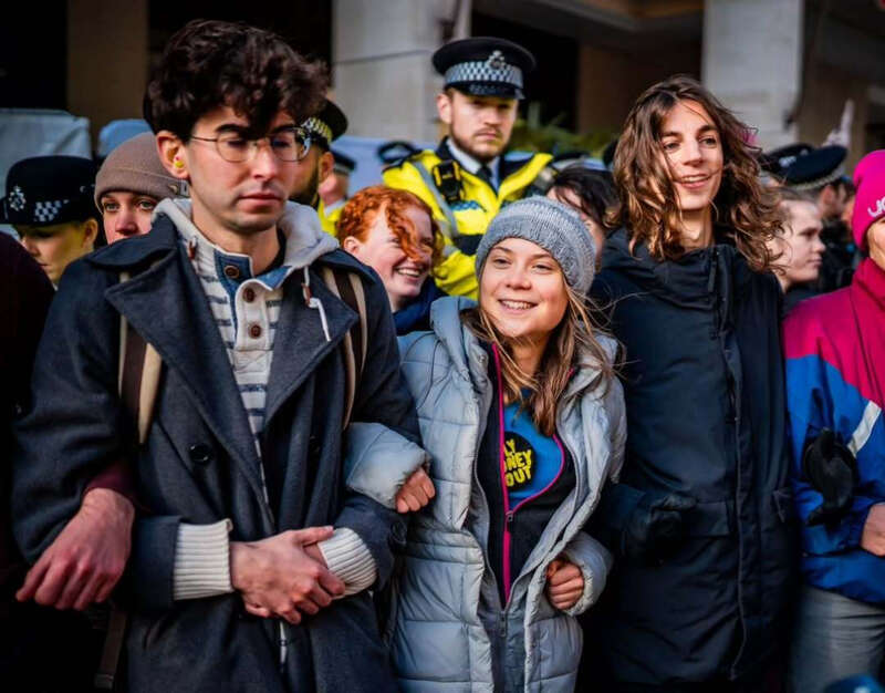 Активистка Грета Тунберг и фотограф Крис Кеббон